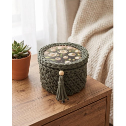 Koszyczek z pokrywką i tulipanami — szydełkowy | ZZZ handmade