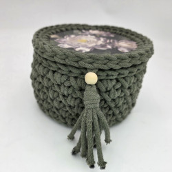 Koszyczek z pokrywką i piwoniami — szydełkowy | ZZZ handmade